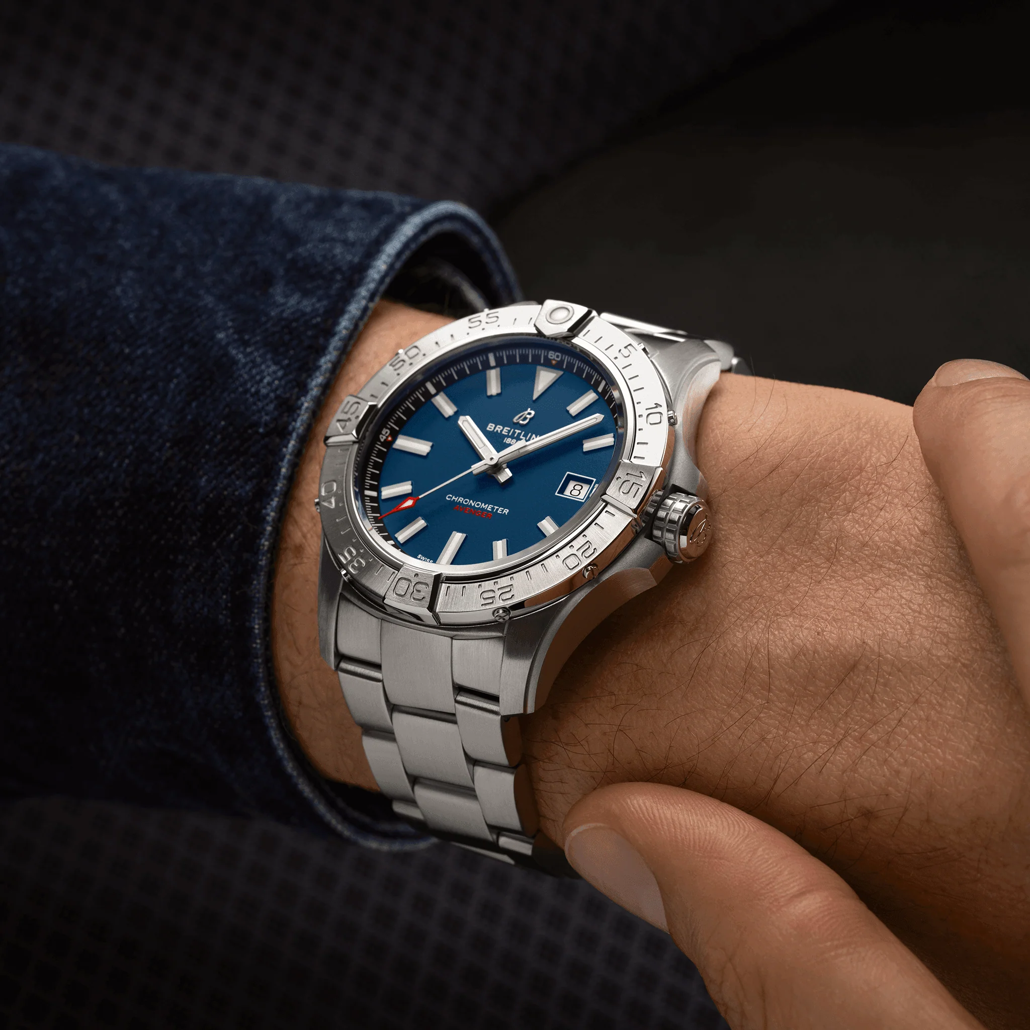 Breitling Avenger Automatic 42 Blue Bracelet Watch - Image 5