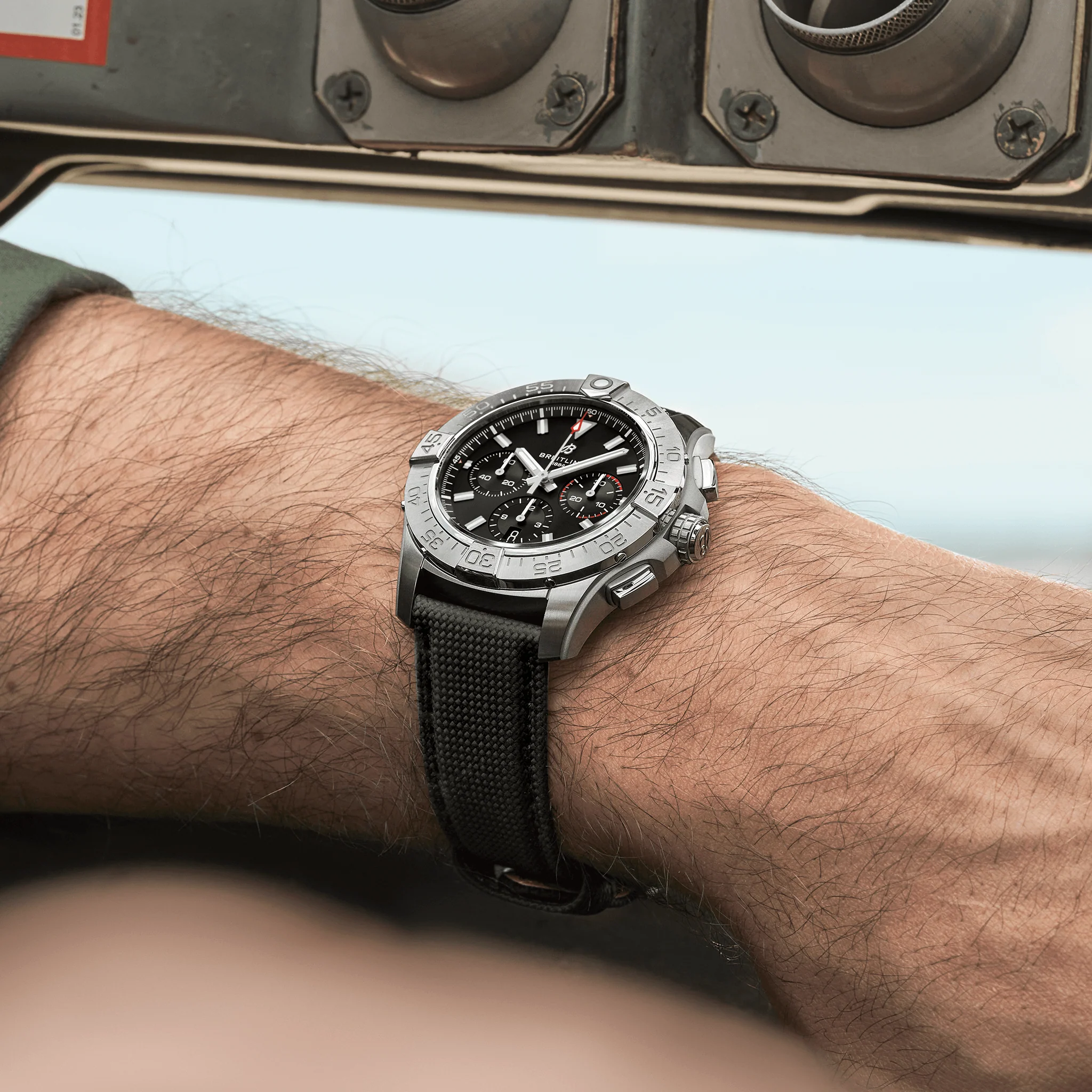 Breitling Avenger B01 Chronograph 44 Watch - Image 5