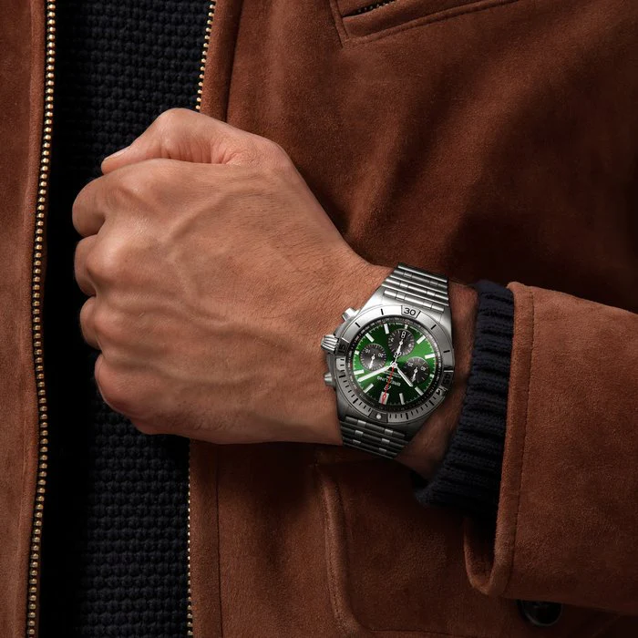 Breitling Chronomat B01 42 Bentley Green Bracelet Watch - Image 4