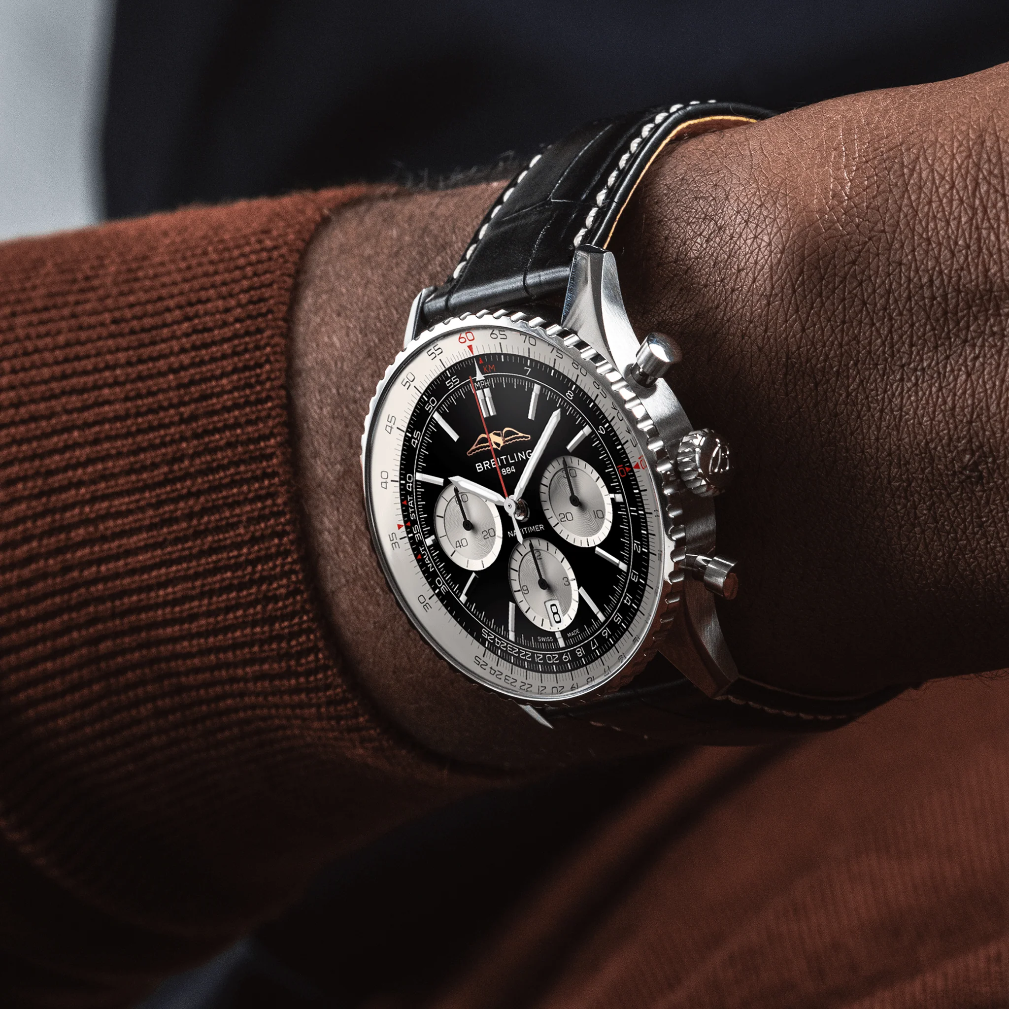 Breitling Navitimer B01 43 Black Croc Folding Clasp Watch - Image 6