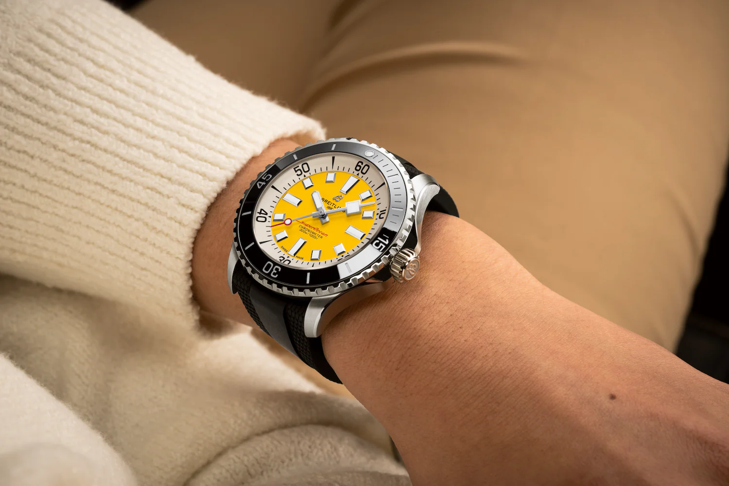Breitling Superocean 46 Code Yellow Rubber Limited Edition - Image 4