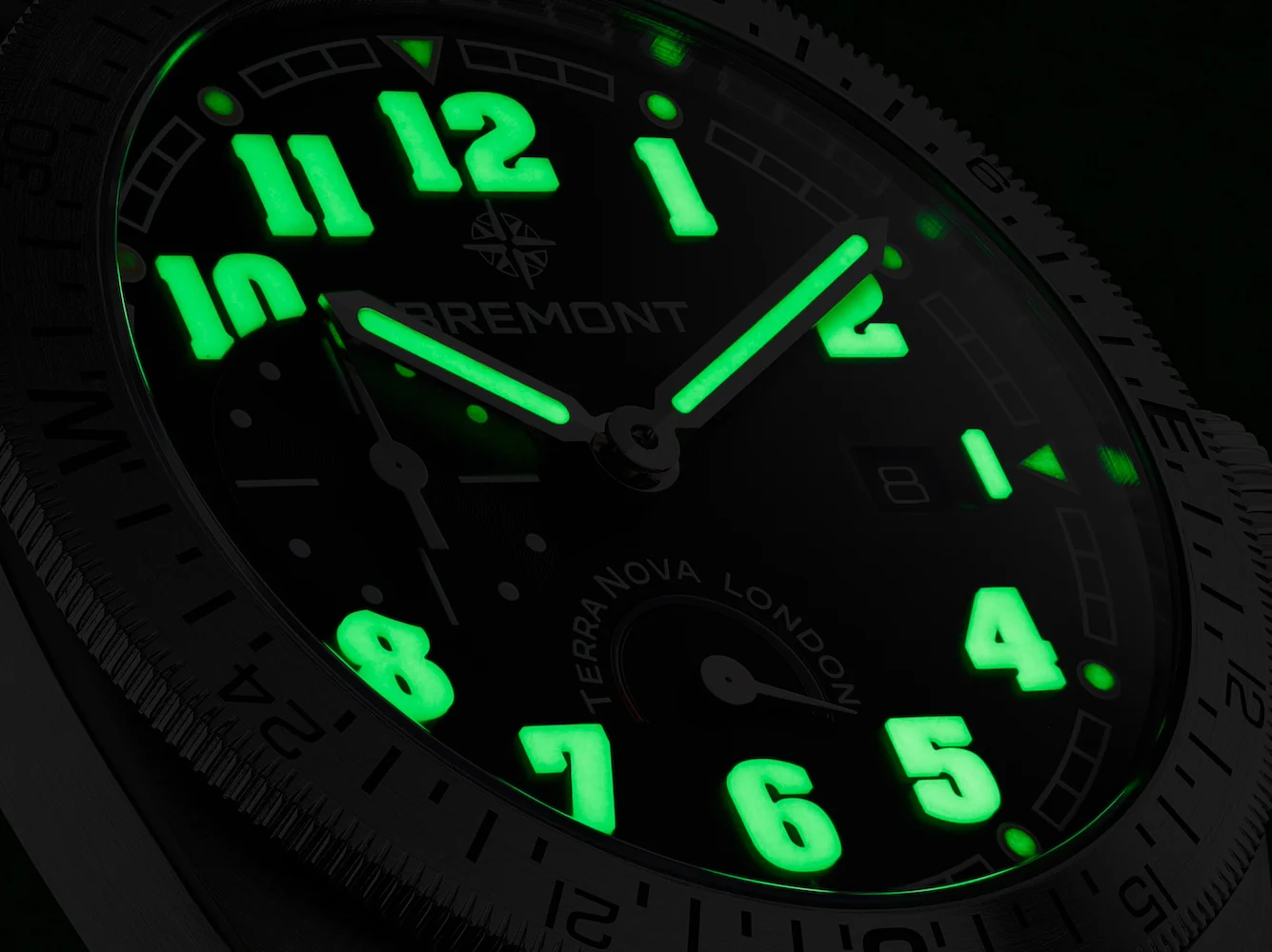 Bremont Terra Nova 40.5 Turning Bezel Black Bracelet Watch - Image 4