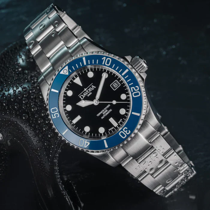 Davosa Watch  Ternos Diver Black and Blue Bezel Tri Link - Image 3