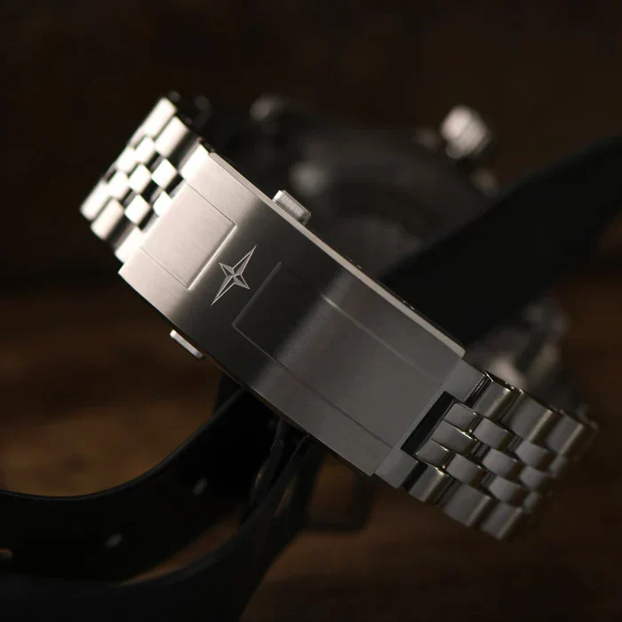 Davosa Watch Ternos Professional 68h Eagle Bay Penta Link Bracelet - Image 7