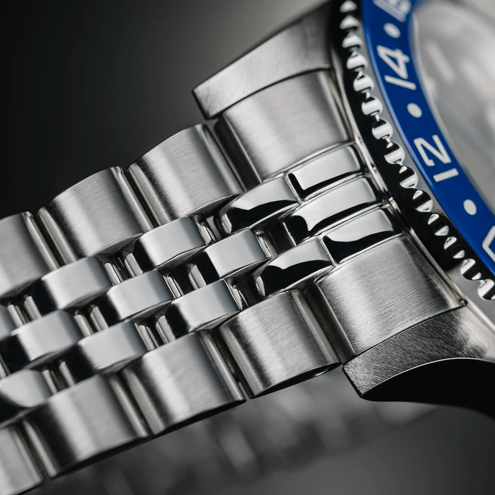 Davosa Ternos Professional TT GMT Watch - Image 3