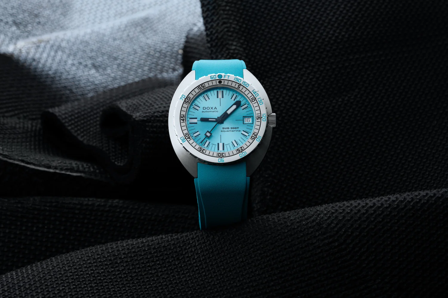 Doxa SUB 200T Aquamarine Iconic Watch - Image 4