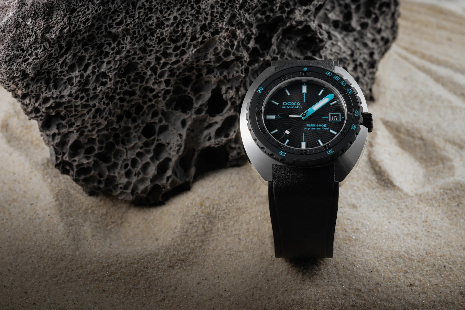 Doxa SUB 300 Beta Ceramic Steel Aquamarine Rubber Black Watch - Image 4