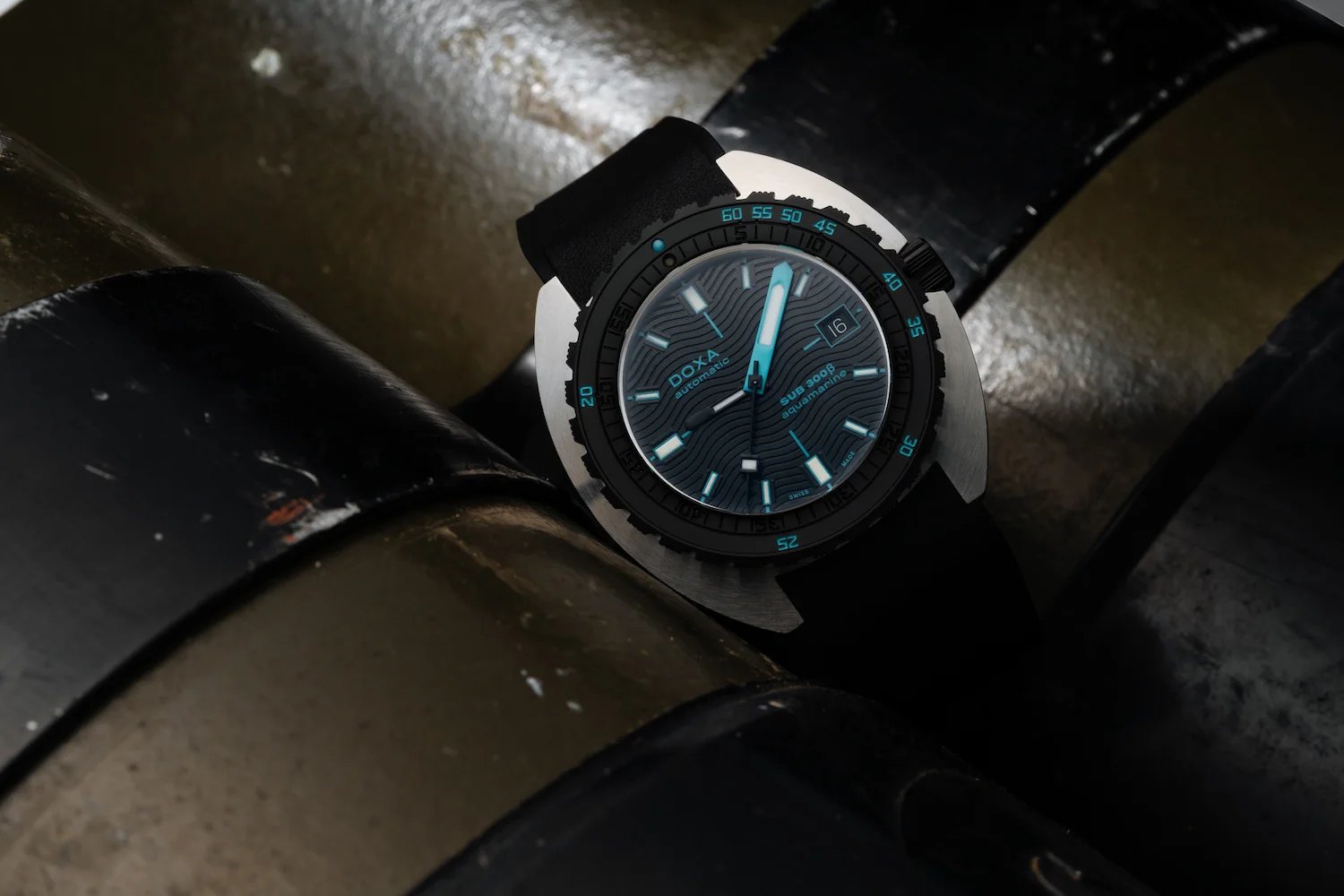 Doxa SUB 300 Beta Ceramic Steel Aquamarine Rubber Black Watch - Image 5