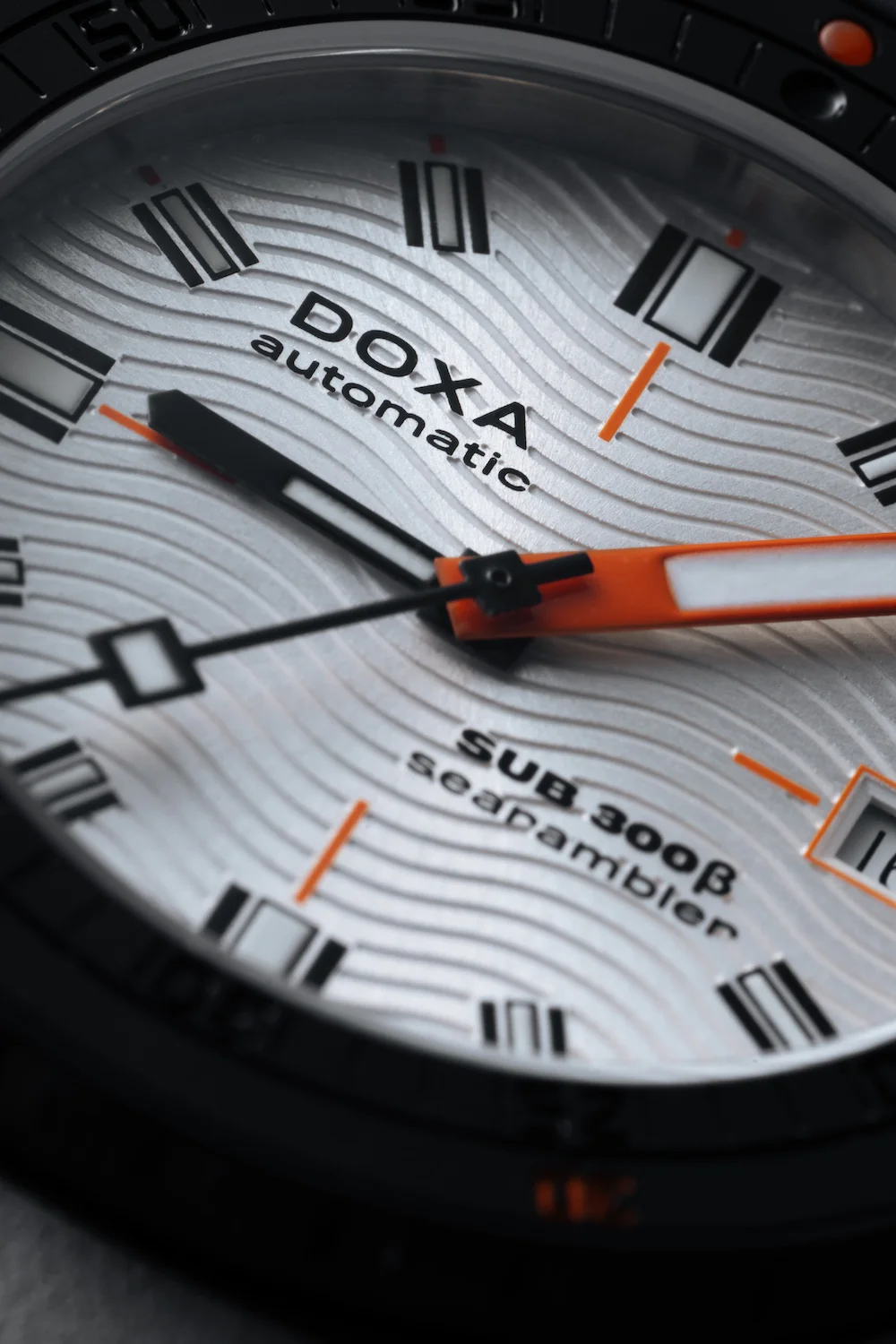 Doxa SUB 300 Beta Ceramic Steel Searambler Rubber Black Watch - Image 4