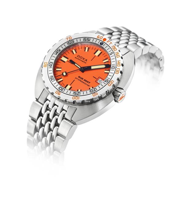 Doxa Sub 300T Professional Bracelet Watch - Image 2