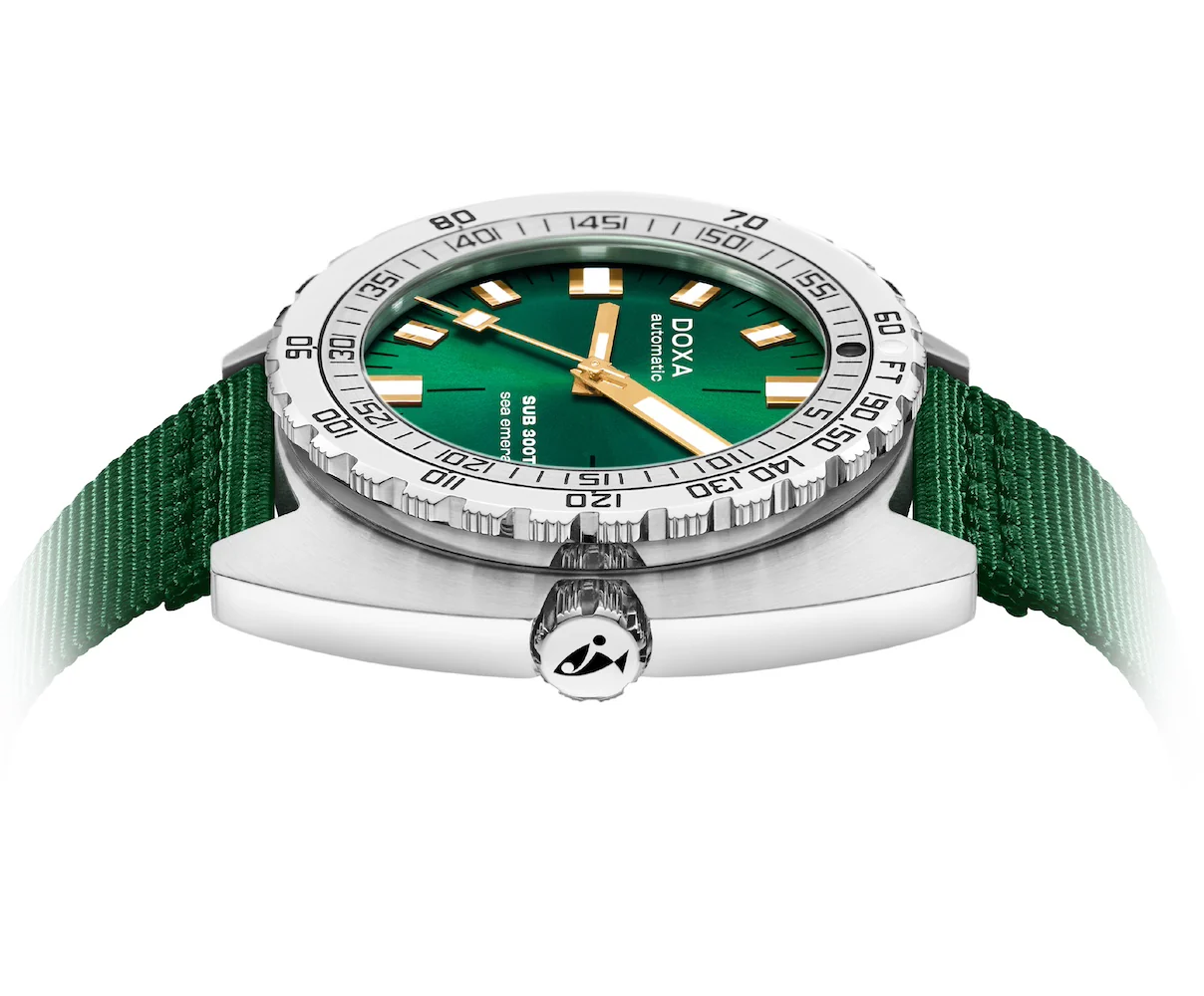 Doxa SUB 300T Sea Emerald Nato Watch - Image 3