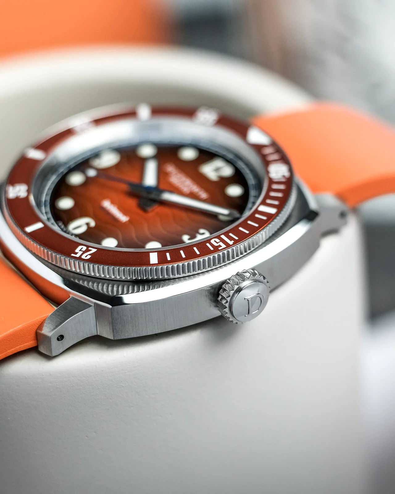 Duckworth Prestex Belmont Dive Orange Orange Rubber Watch - Image 3