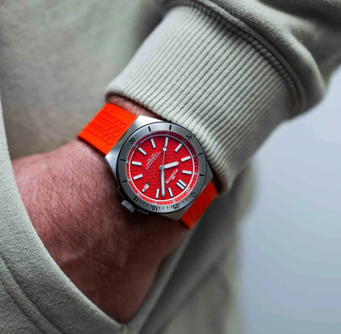 Fortis Marinemaster M-40 Amber Orange Watch - Image 3