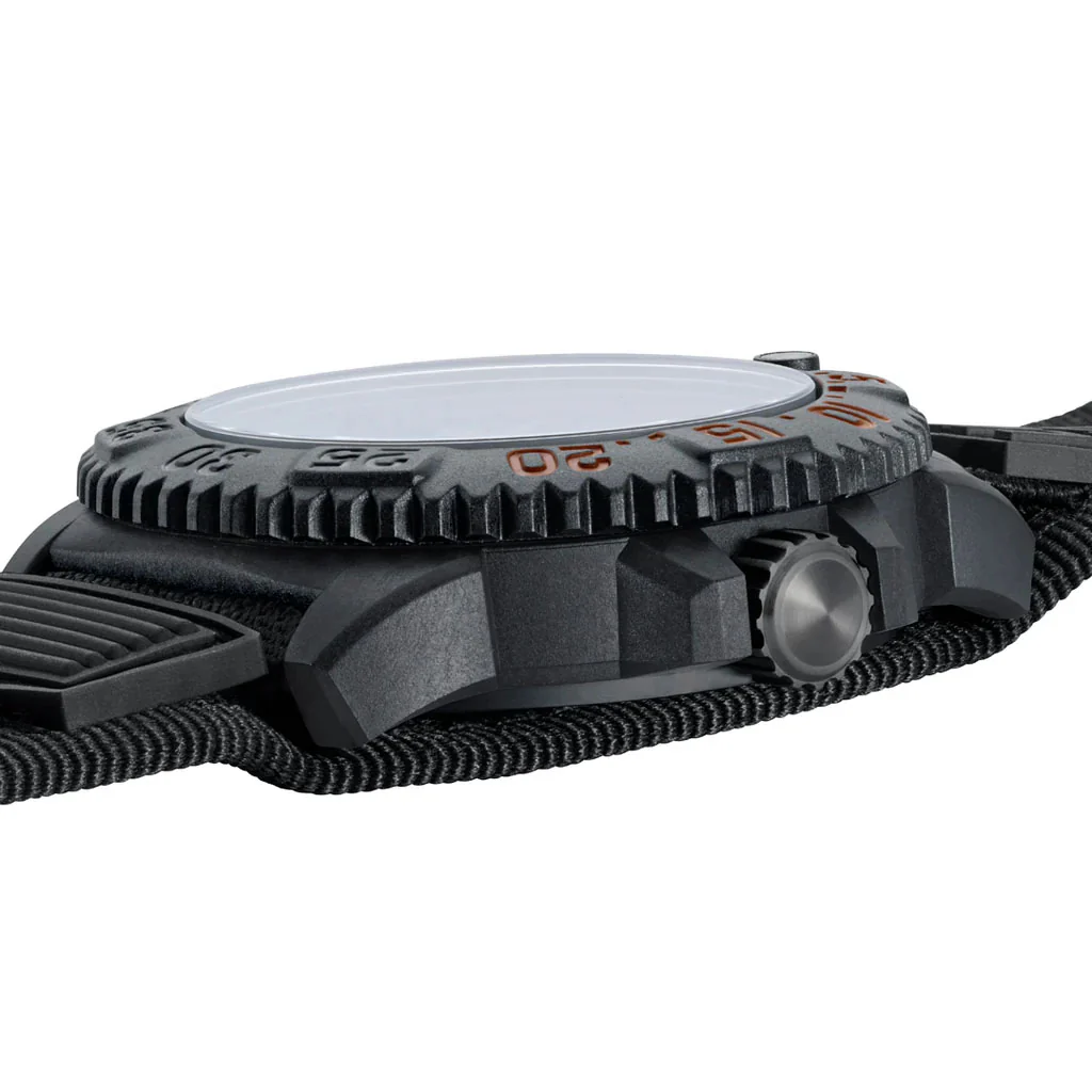 Luminox Navy Seal 3050 Pirate Limited Edition Watch - Image 5