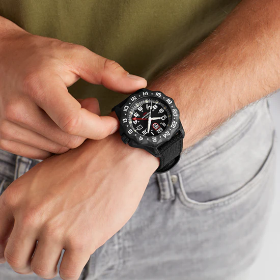 Luminox F117 Nighthawk 6440 Series Watch - Image 7