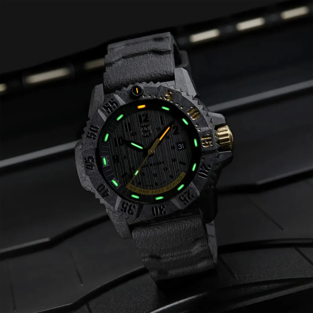 Luminox Master Carbon Seal 3800 Series Limited Edition Watch - Image 6