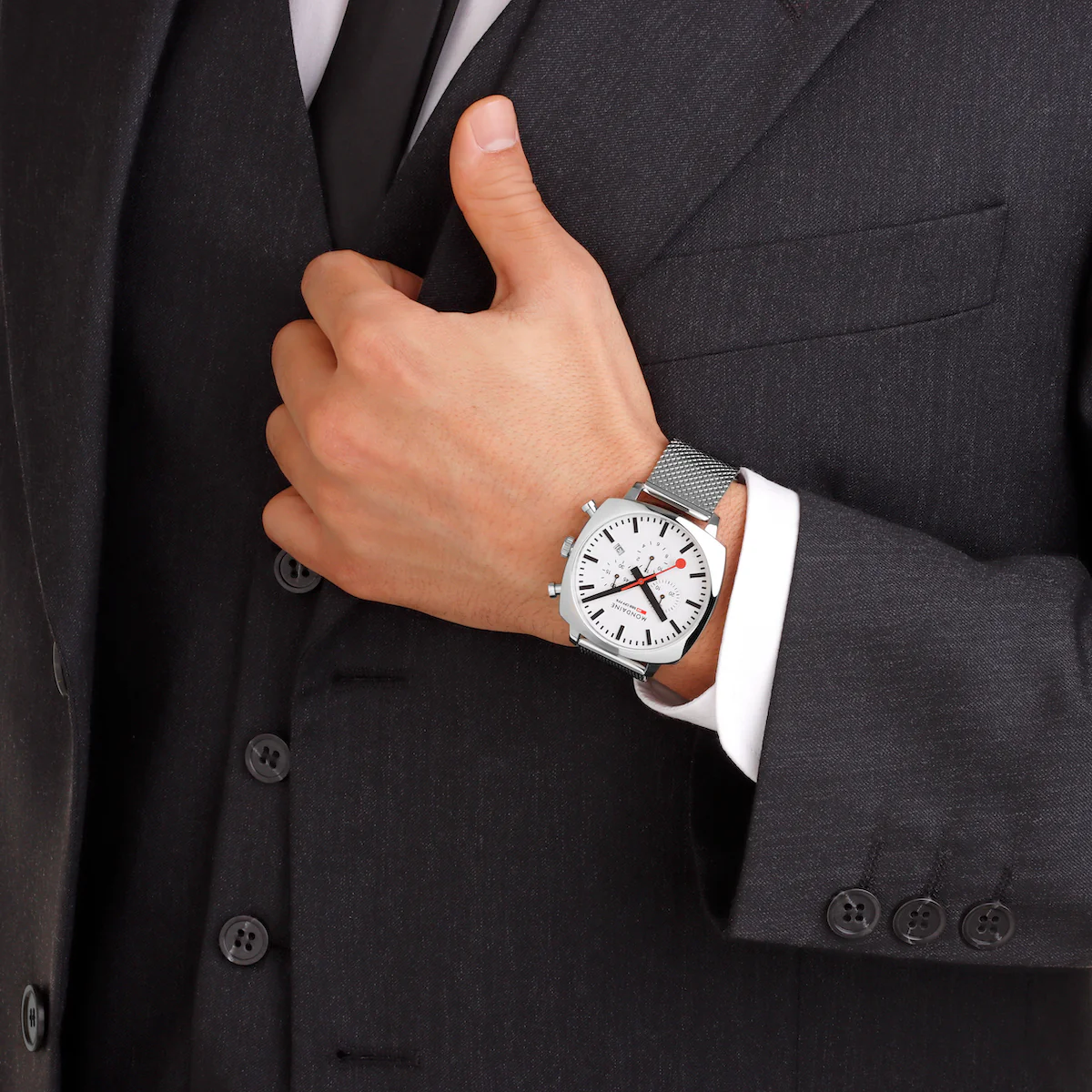 Mondaine Official Swiss Railways Cushion Set Watch - Image 9