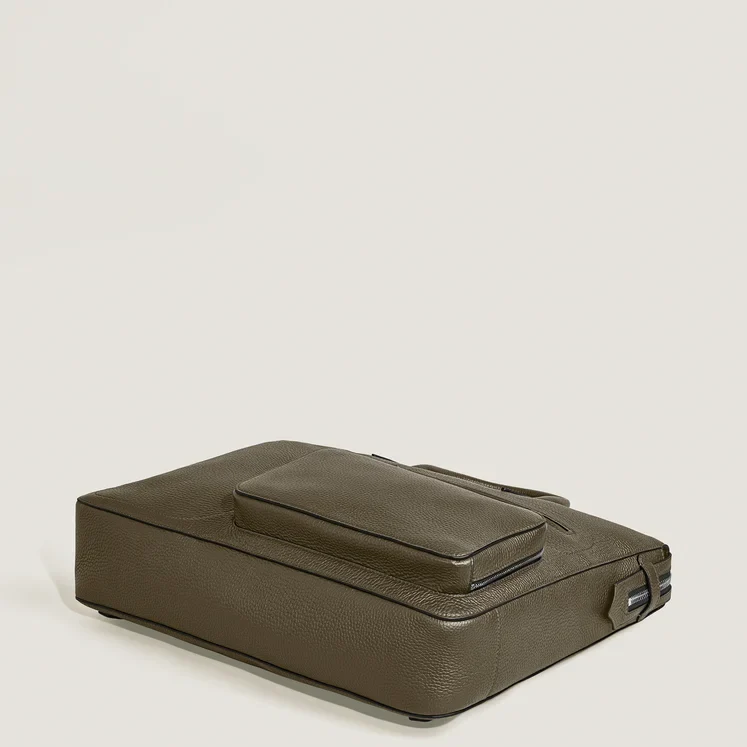 Montblanc Khaki 24/7 Bag - Image 3