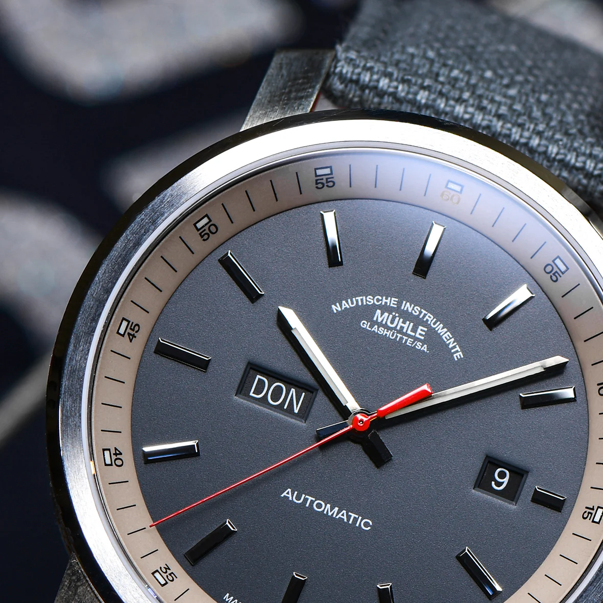 Muhle Glashutte The 29er Tag Datum Watch - Image 3