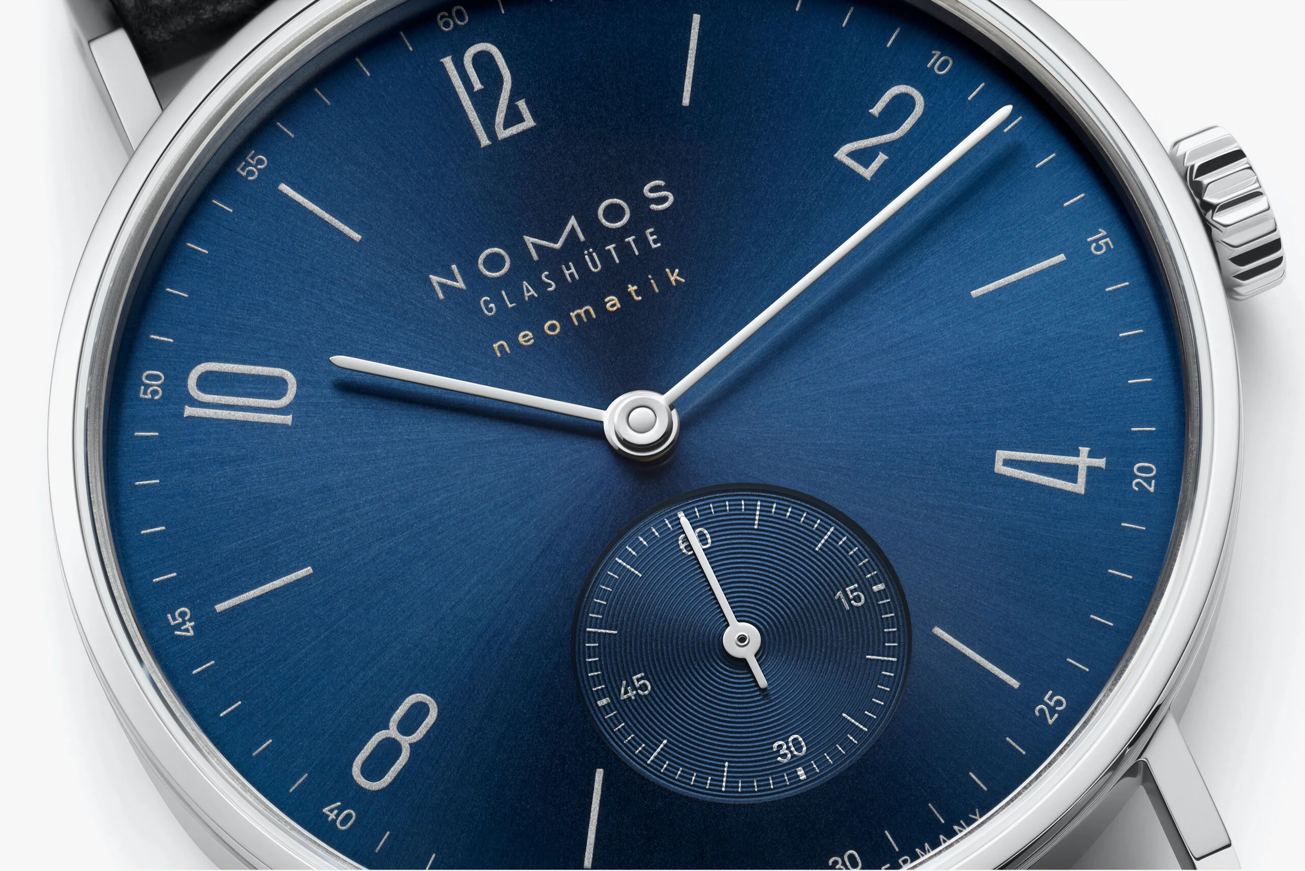 Nomos Glashutte Tangente Neomatik 39 Blue Gold Sapphire Crystal Watch - Image 3
