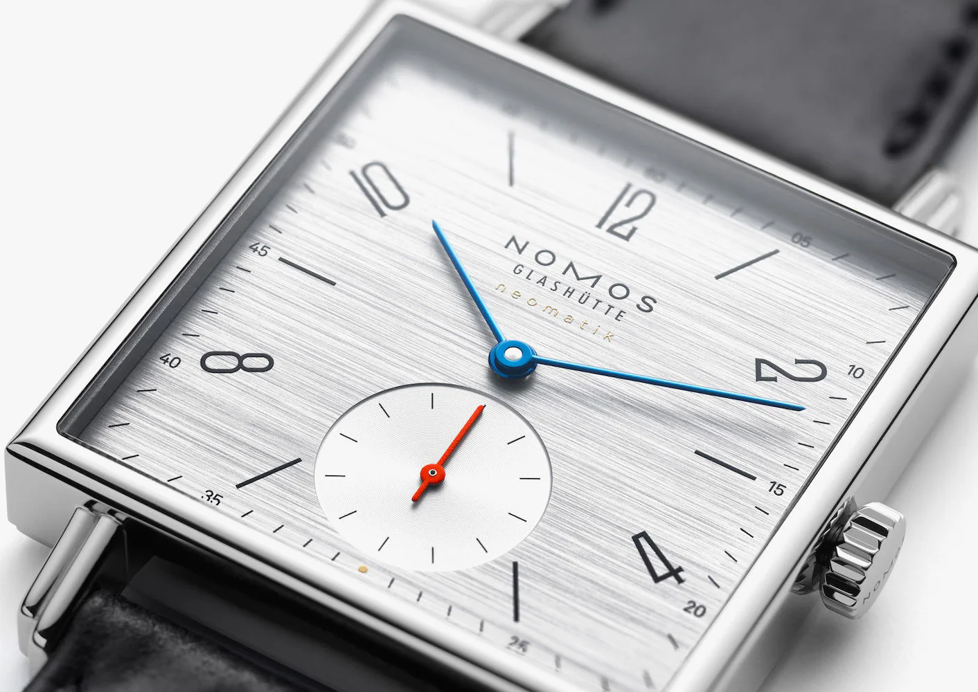 Nomos Glashutte Tetra Silvercut Sapphire Crystal Watch - Image 4