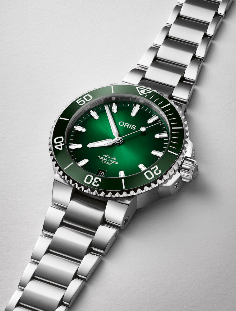 Oris Aquis Date Calibre 400 Green Bracelet - Image 2