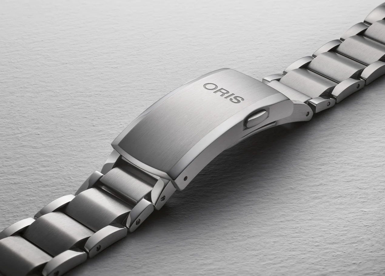 Oris Aquis Date Upcycle Calibre 400 43.5mm Watch - Image 3