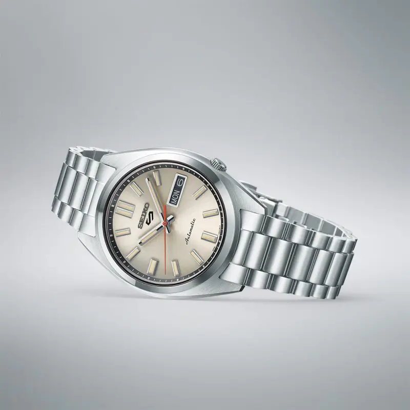 Seiko 5 Sports SNXS Beige Chinos Classic Sports Watch - Image 3