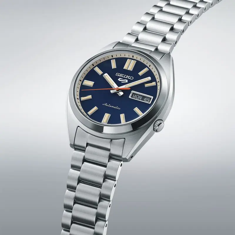 Seiko 5 Sports SNXS Rinse Blue Classic Sports Watch - Image 3