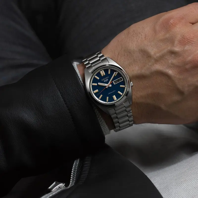 Seiko 5 Sports SNXS Rinse Blue Classic Sports Watch - Image 4