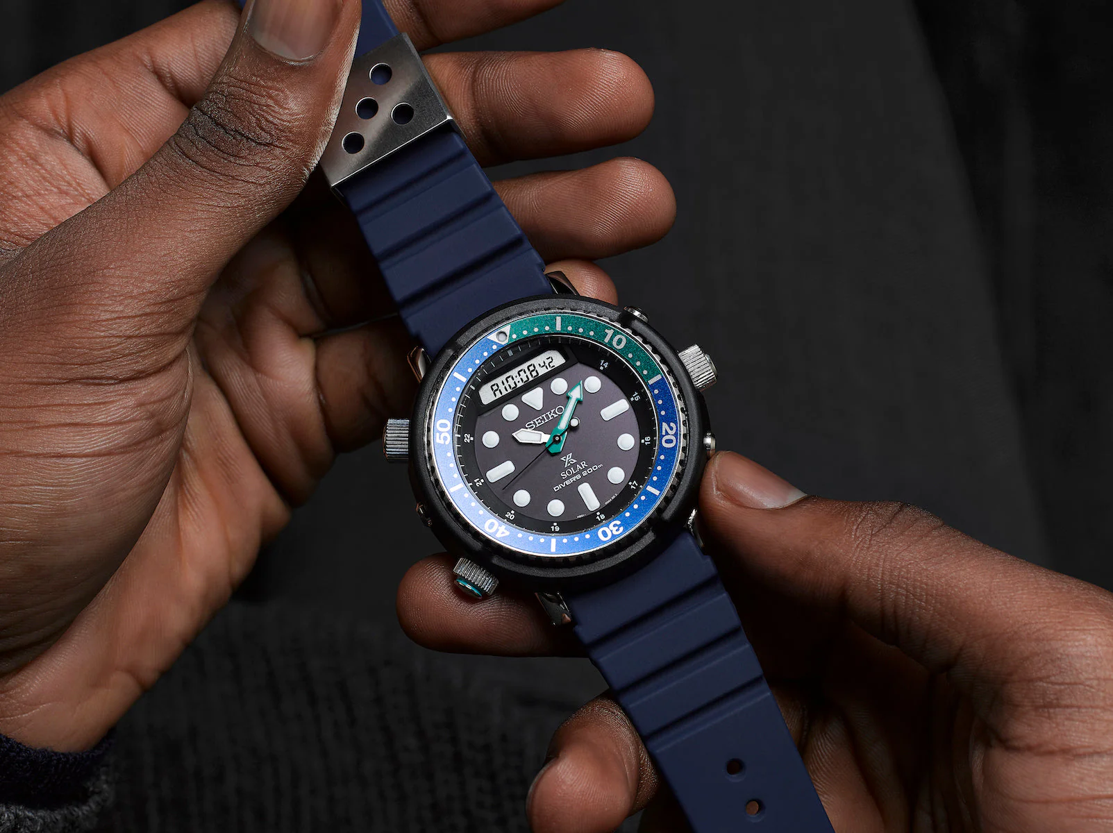 Seiko Prospex Tuna Tropical Lagoon Hybrid Divers Special Edition - Image 2