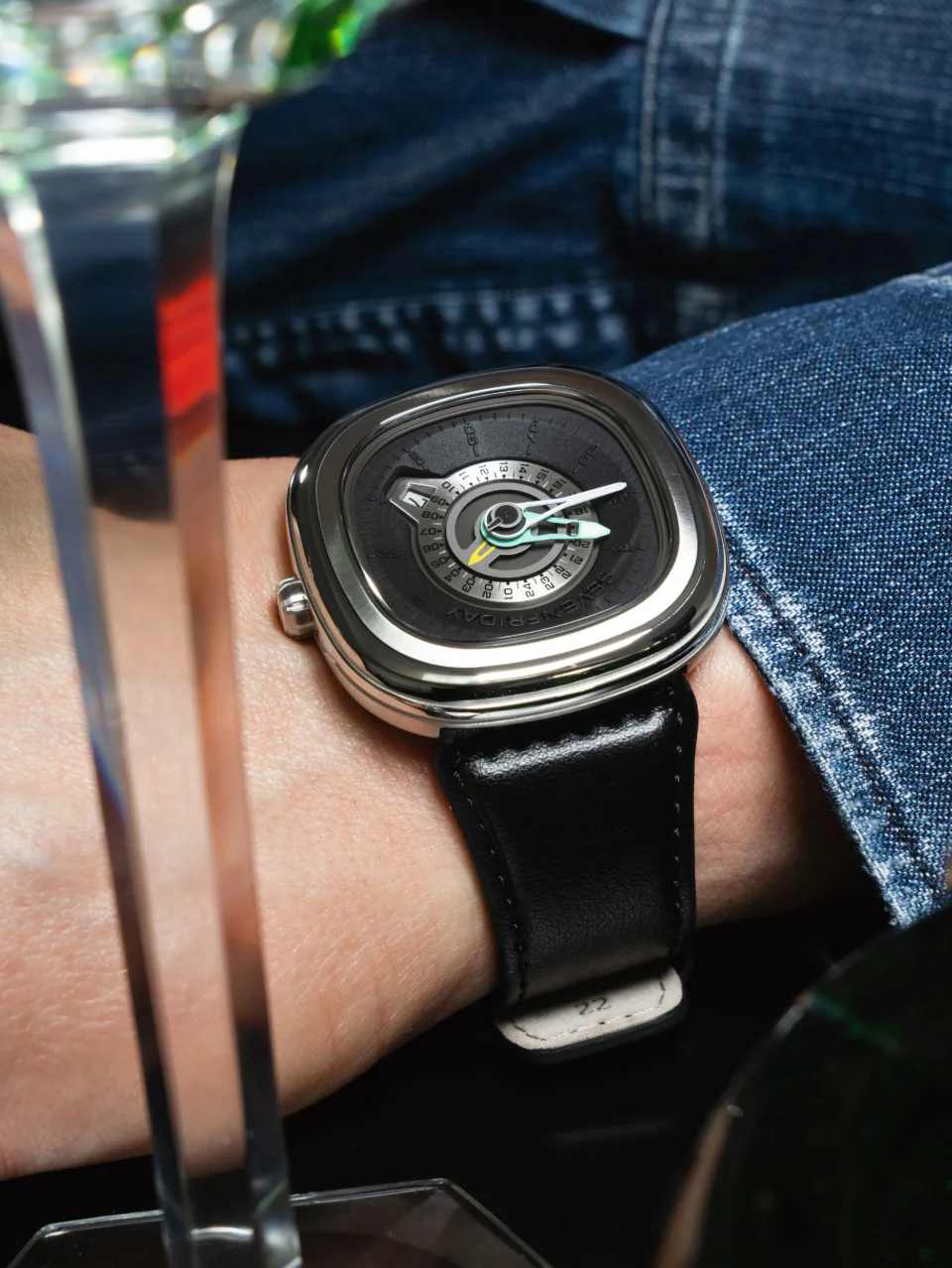 SevenFriday PG1/01 GMT Watch - Image 4
