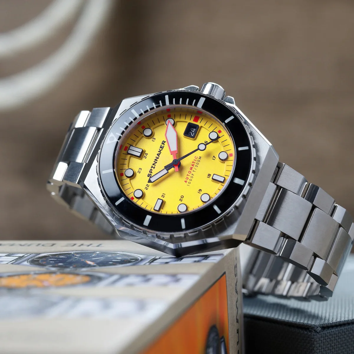 Spinnaker Dumas Inkdial Hornet Yellow Limited Edition - Image 2