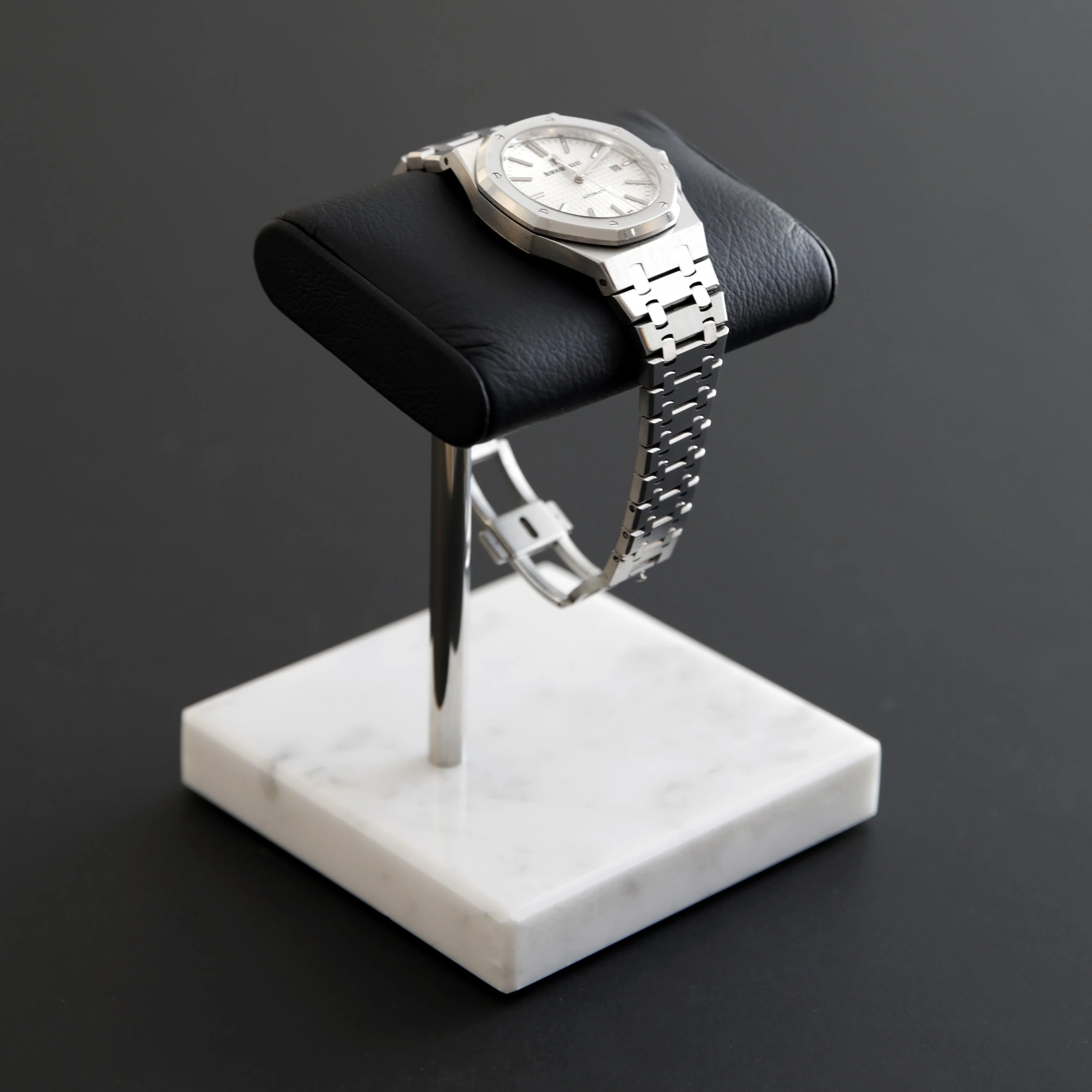 The Watch Stand Classic Silver D - Image 6