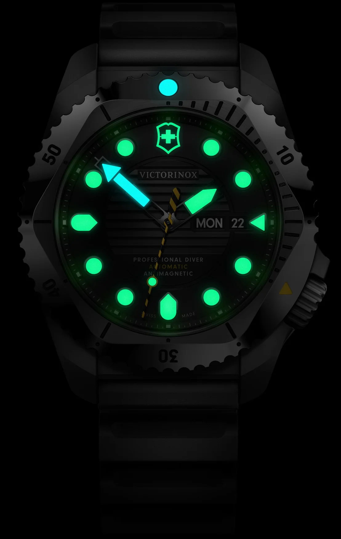 Victorinox Dive Pro Automatic Three Hands Steel Watch - Image 6
