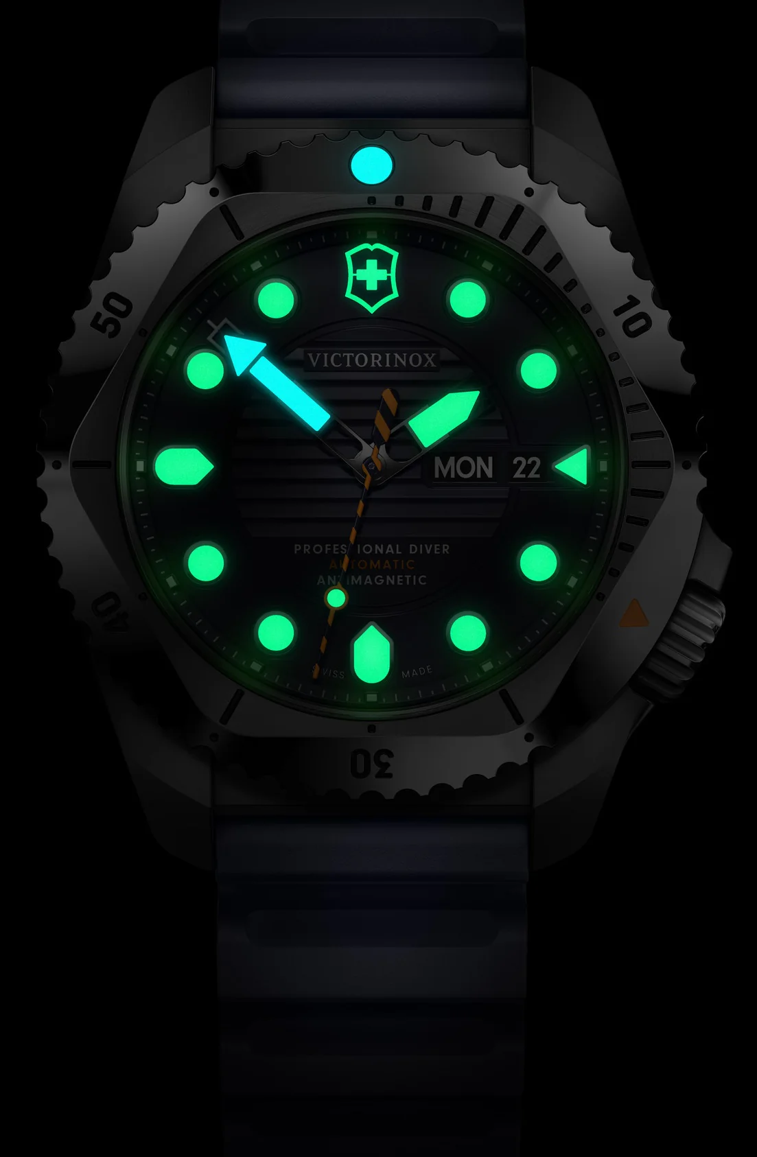 Victorinox Dive Pro Automatic Three Hands Steel Watch - Image 6