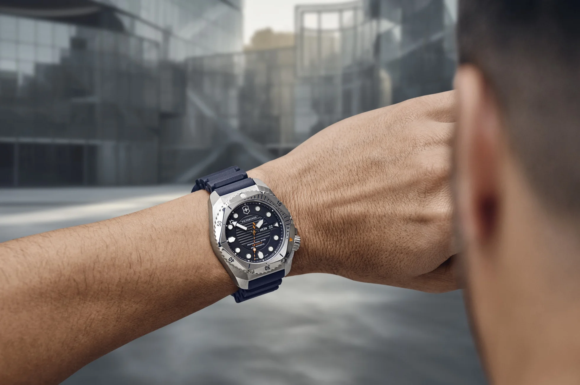 Victorinox Dive Pro Automatic Three Hands Steel Watch - Image 8