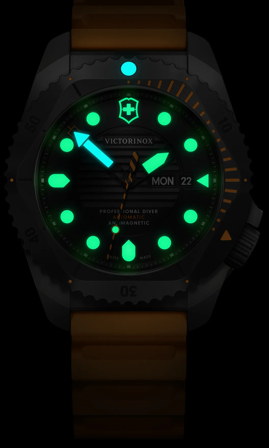 Victorinox Dive Pro Automatic Three Hands Titanium Watch - Image 6