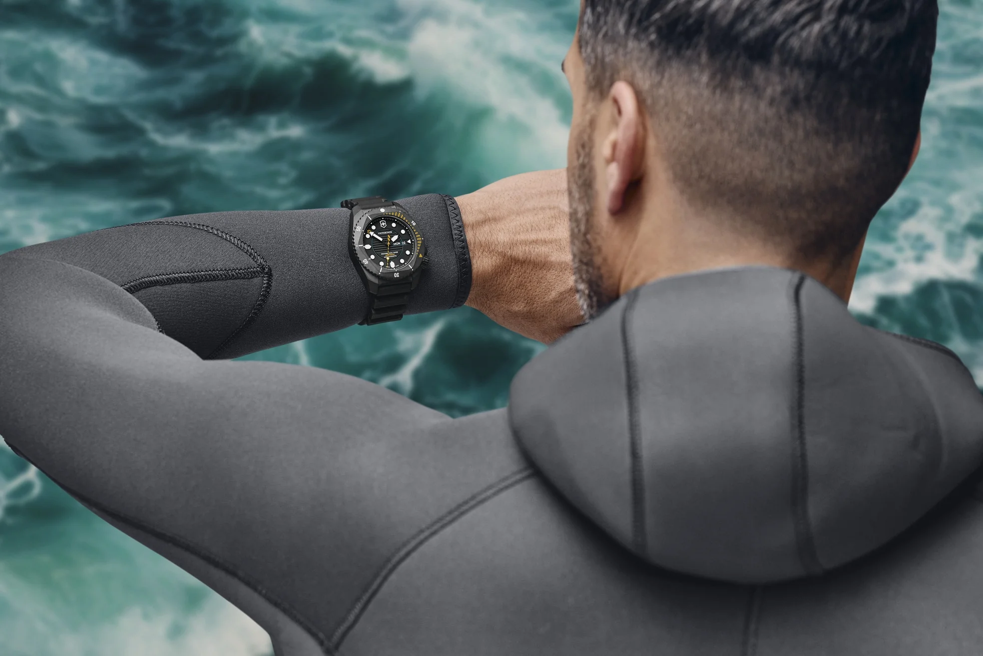 Victorinox Dive Pro Automatic Three Hands Titanium Watch - Image 7