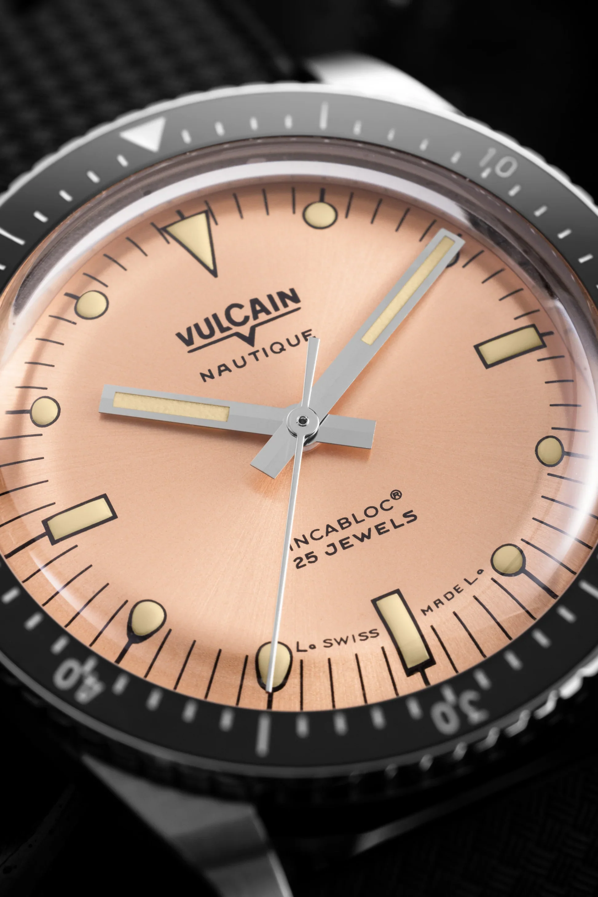 Vulcain Skindiver Nautique Salmon Black Leather Limited Edition Watch - Image 2